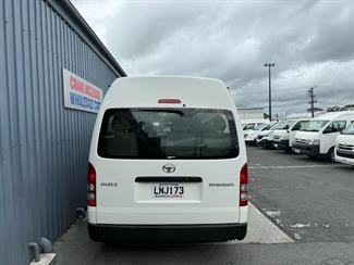 2018 Toyota HIACE - Thumbnail