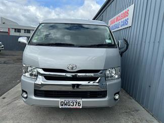 2018 Toyota HIACE - Thumbnail