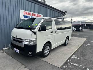 2022 Toyota HIACE - Thumbnail