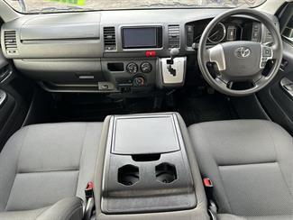 2022 Toyota HIACE - Thumbnail