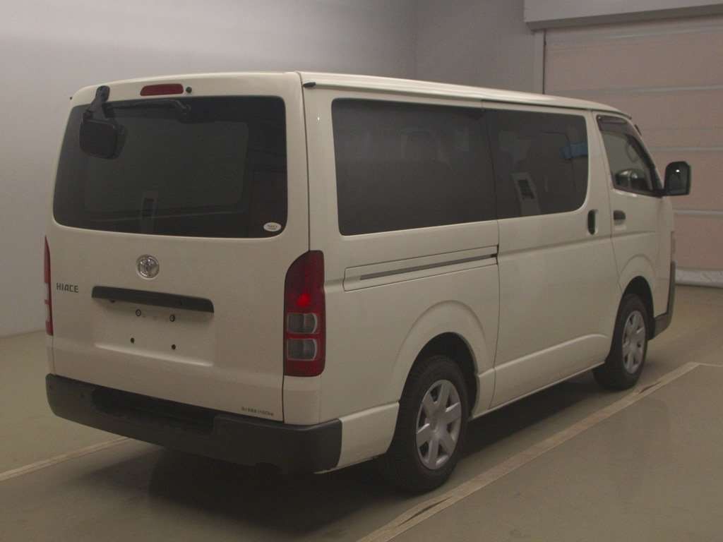 2022 Toyota HIACE