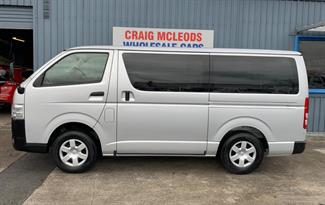 2019 Toyota HIACE - Thumbnail