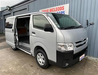 2019 Toyota HIACE - Thumbnail