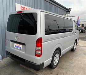 2019 Toyota HIACE - Thumbnail