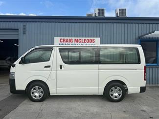 2020 Toyota HIACE - Thumbnail