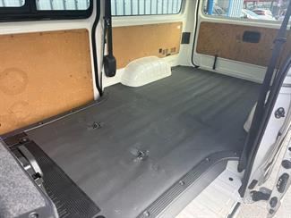 2020 Toyota HIACE - Thumbnail