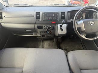 2020 Toyota HIACE - Thumbnail