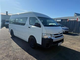2016 Toyota HIACE - Thumbnail