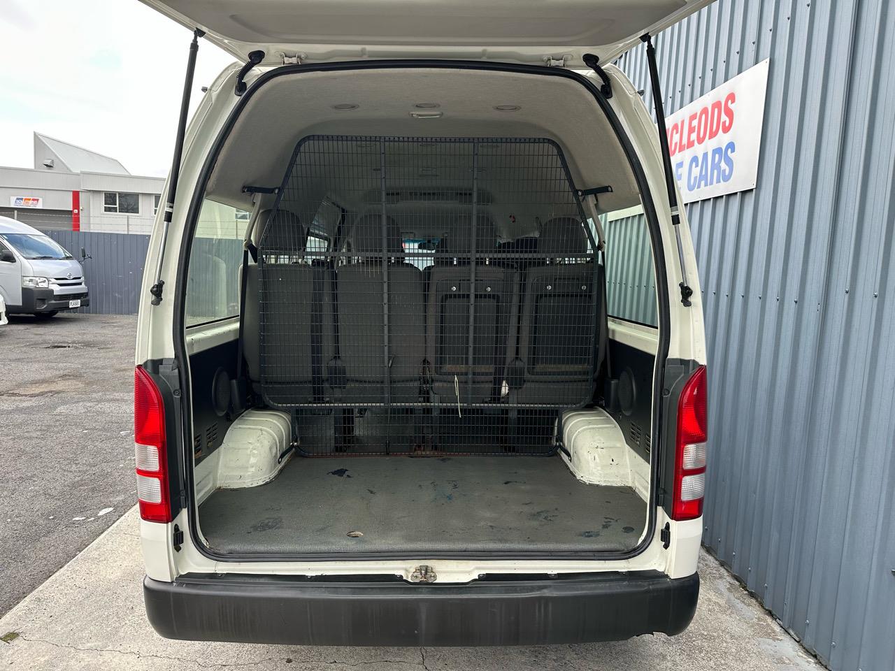 2016 Toyota HIACE