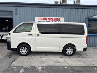 2018 Toyota HIACE - Thumbnail