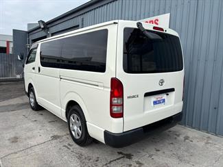 2018 Toyota HIACE - Thumbnail