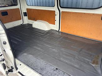 2018 Toyota HIACE - Thumbnail