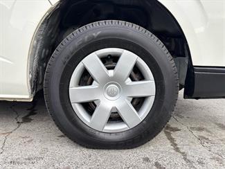 2018 Toyota HIACE - Thumbnail