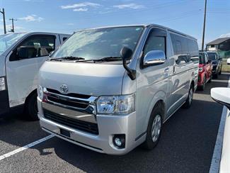 2018 Toyota HIACE - Thumbnail