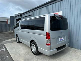 2018 Toyota HIACE - Thumbnail