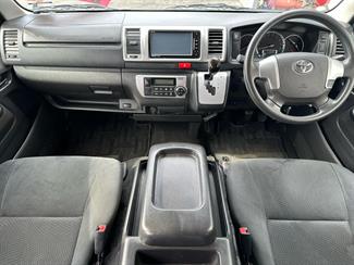 2018 Toyota HIACE - Thumbnail