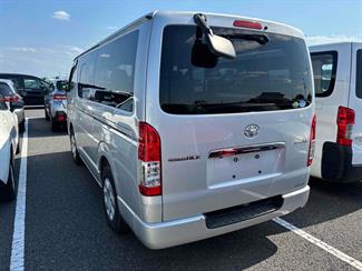 2018 Toyota HIACE - Thumbnail