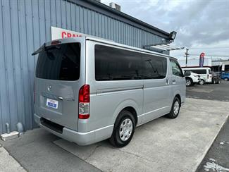 2018 Toyota HIACE - Thumbnail