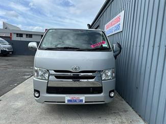 2018 Toyota HIACE - Thumbnail