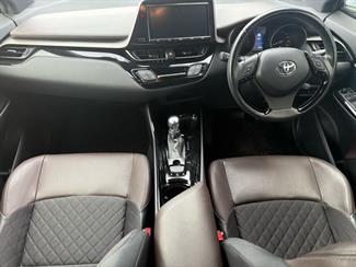 2016 Toyota C-HR - Thumbnail