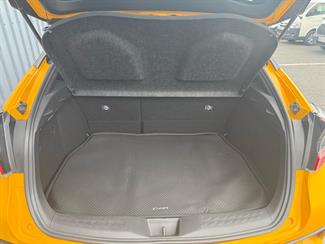 2016 Toyota C-HR - Thumbnail