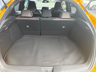 2016 Toyota C-HR - Thumbnail