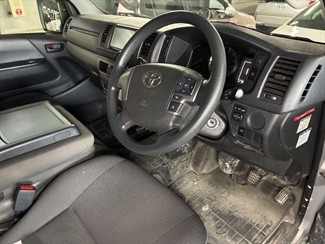2021 Toyota HIACE - Thumbnail