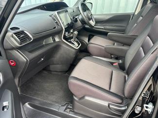 2016 Nissan SERENA - Thumbnail
