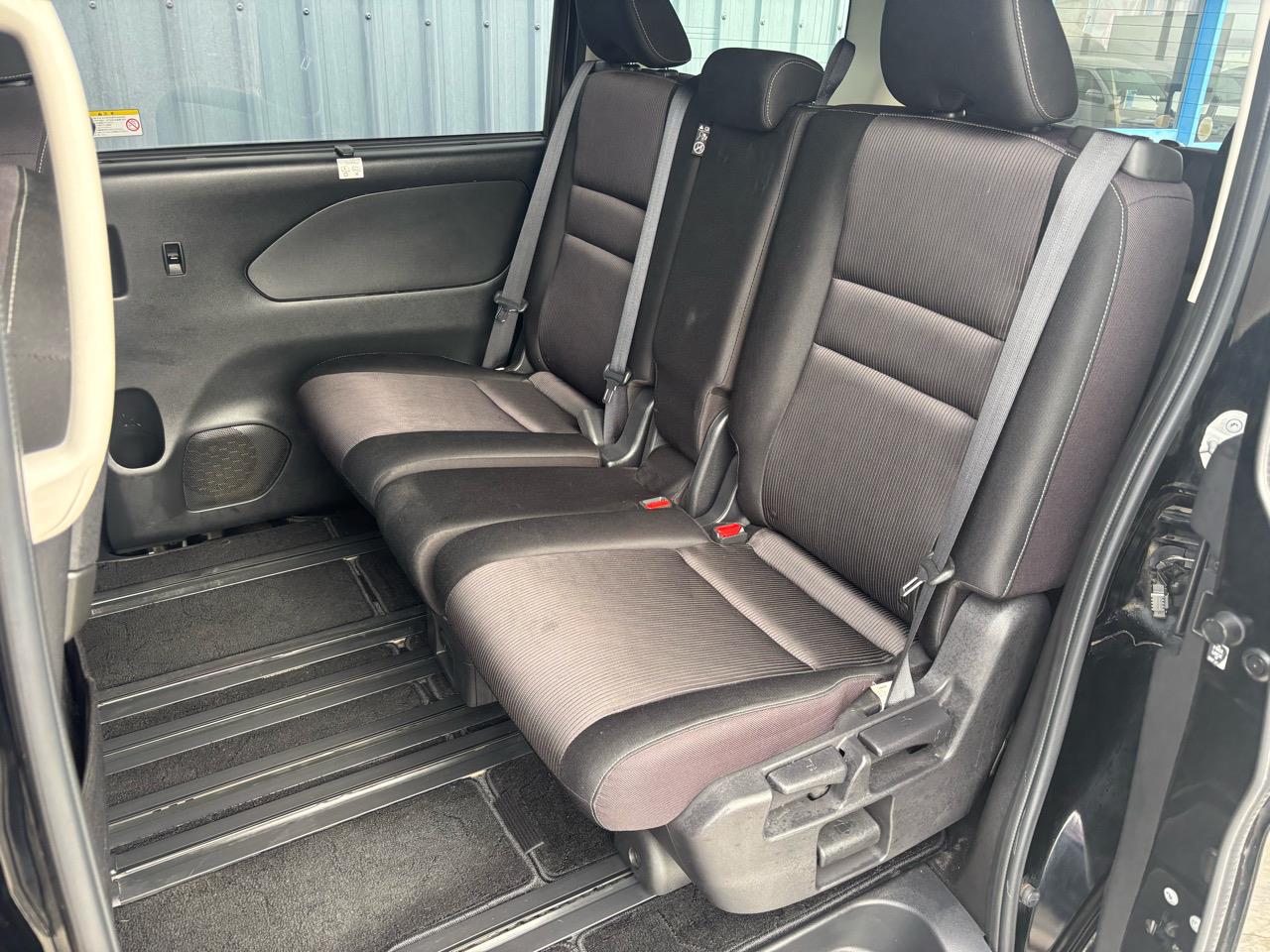 2016 Nissan SERENA
