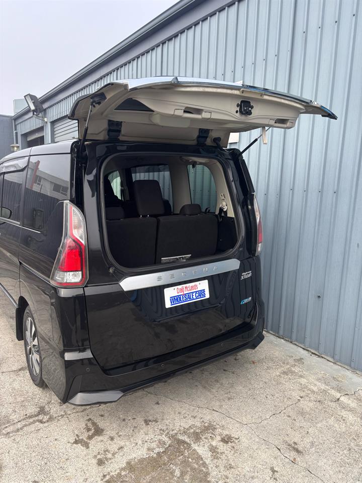 2016 Nissan SERENA