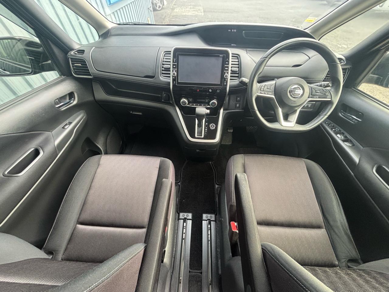 2016 Nissan SERENA