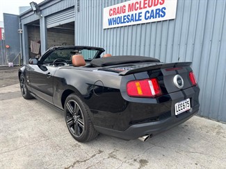2010 Ford Mustang - Thumbnail