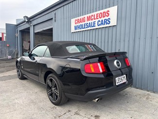 2010 Ford Mustang - Thumbnail