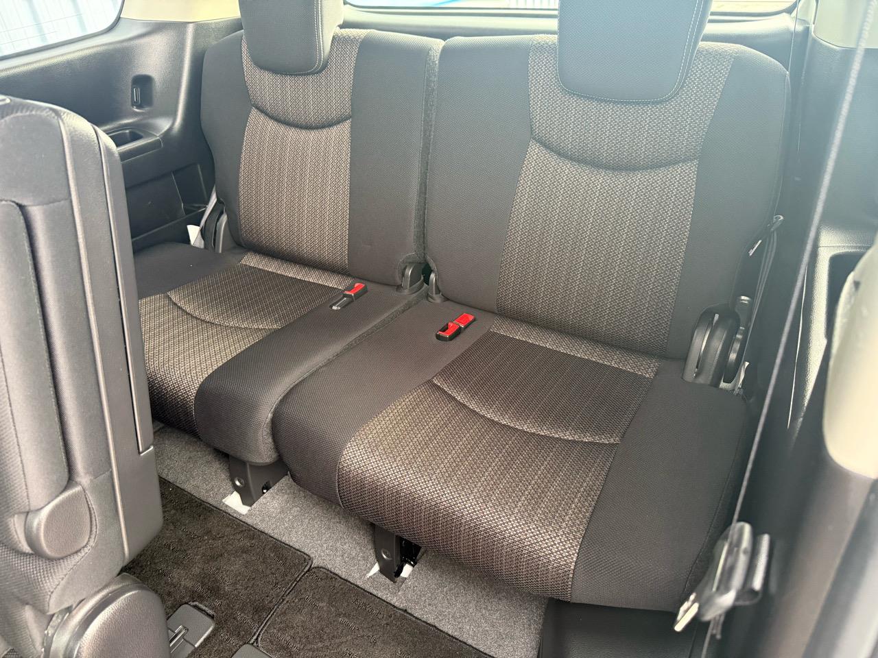 2015 Nissan SERENA