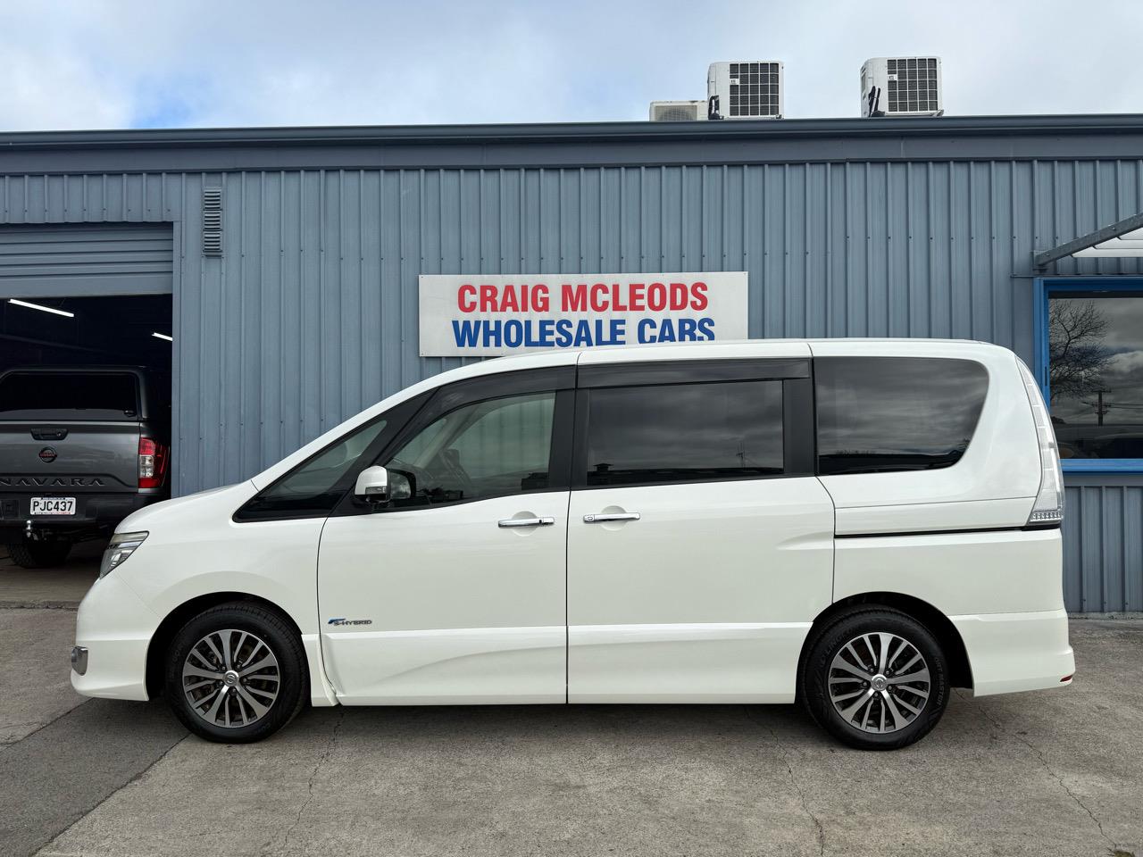 2015 Nissan SERENA