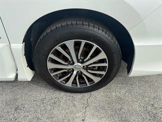 2015 Nissan SERENA - Thumbnail