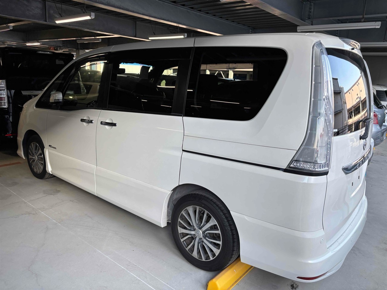 2015 Nissan SERENA