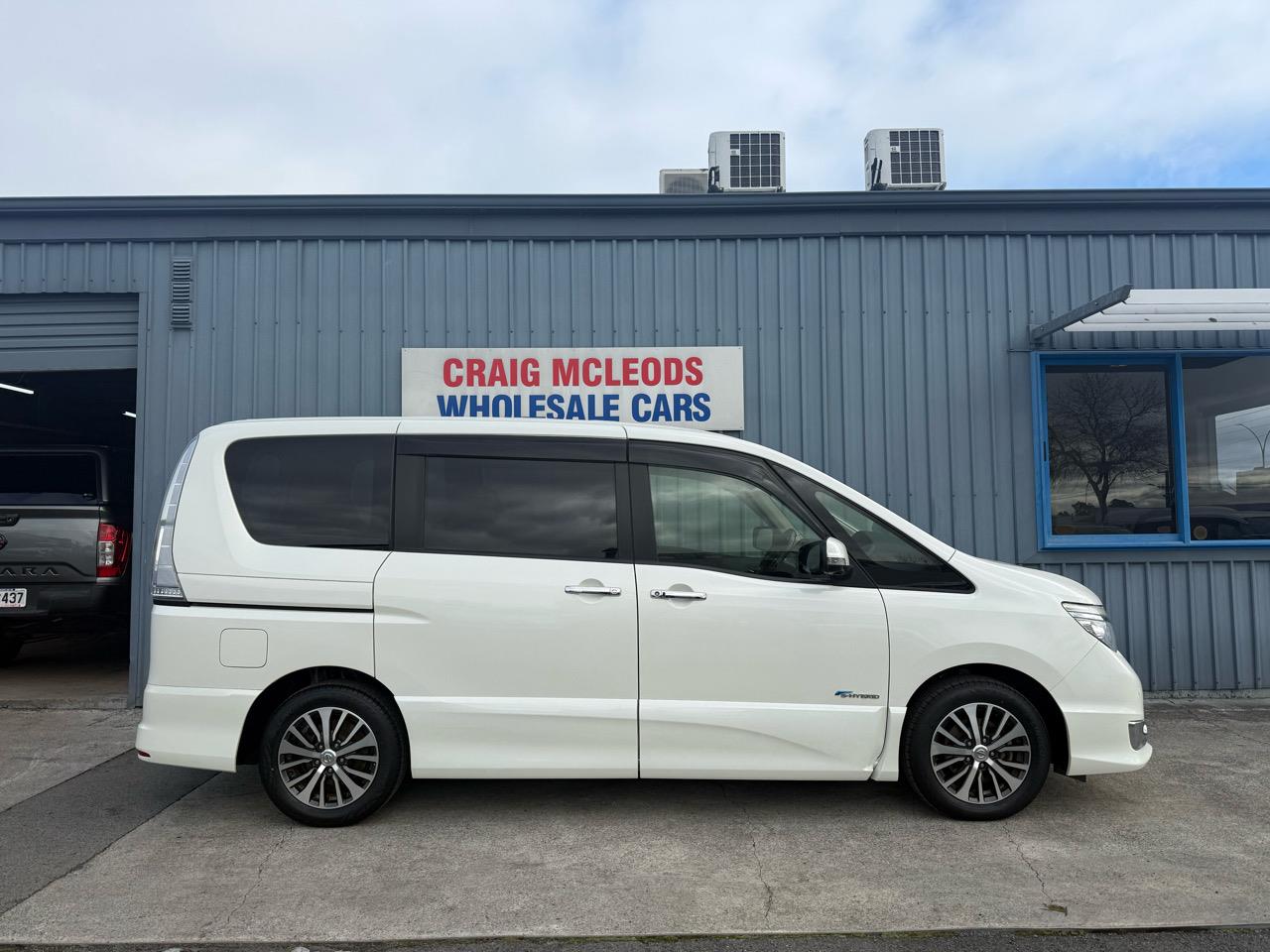 2015 Nissan SERENA