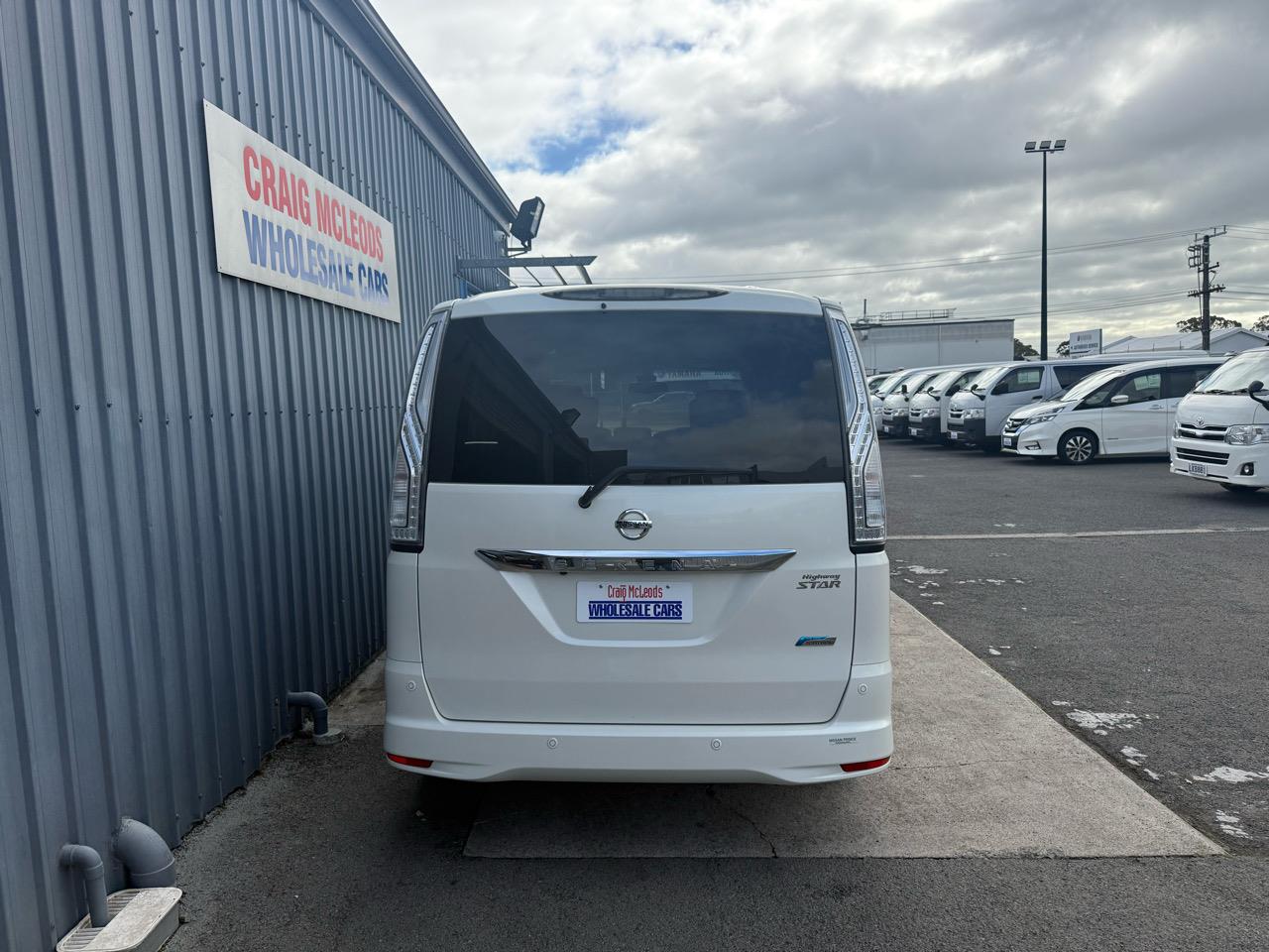 2015 Nissan SERENA