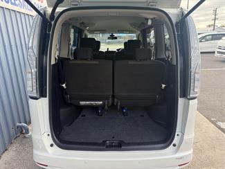 2015 Nissan SERENA - Thumbnail