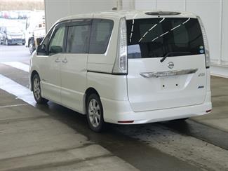 2013 Nissan SERENA - Thumbnail