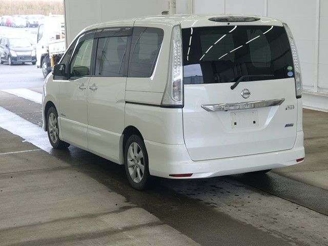 2013 Nissan SERENA