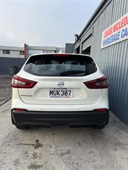 2020 Nissan Qashqai - Thumbnail