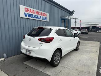 2020 Mazda Mazda2 - Thumbnail
