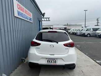 2020 Mazda Mazda2 - Thumbnail