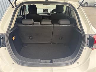 2020 Mazda Mazda2 - Thumbnail