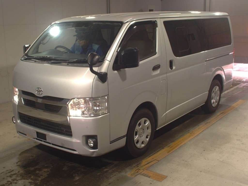 2020 Toyota HIACE