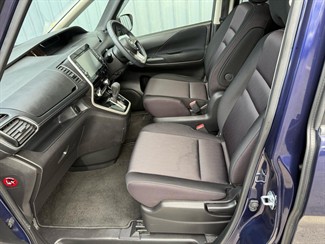 2017 Nissan SERENA - Thumbnail