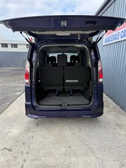 2017 Nissan SERENA - Thumbnail