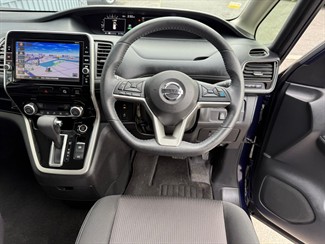 2017 Nissan SERENA - Thumbnail